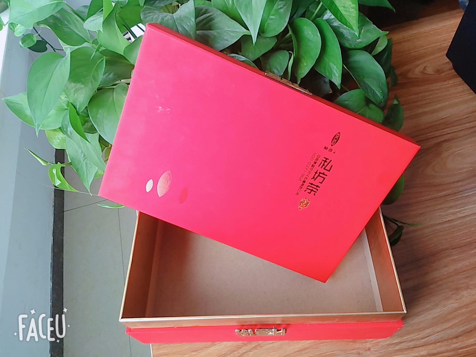 今天鄭州紙上印包裝廠為您一一解答為什么定制包裝盒，廠家樣品費(fèi)那么貴，貴在哪里？