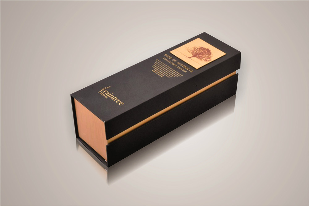 個性化酒瓶包裝盒設(shè)計應(yīng)順應(yīng)哪些方面發(fā)展？